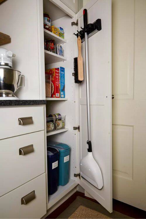 how to organize kitchen cabinets